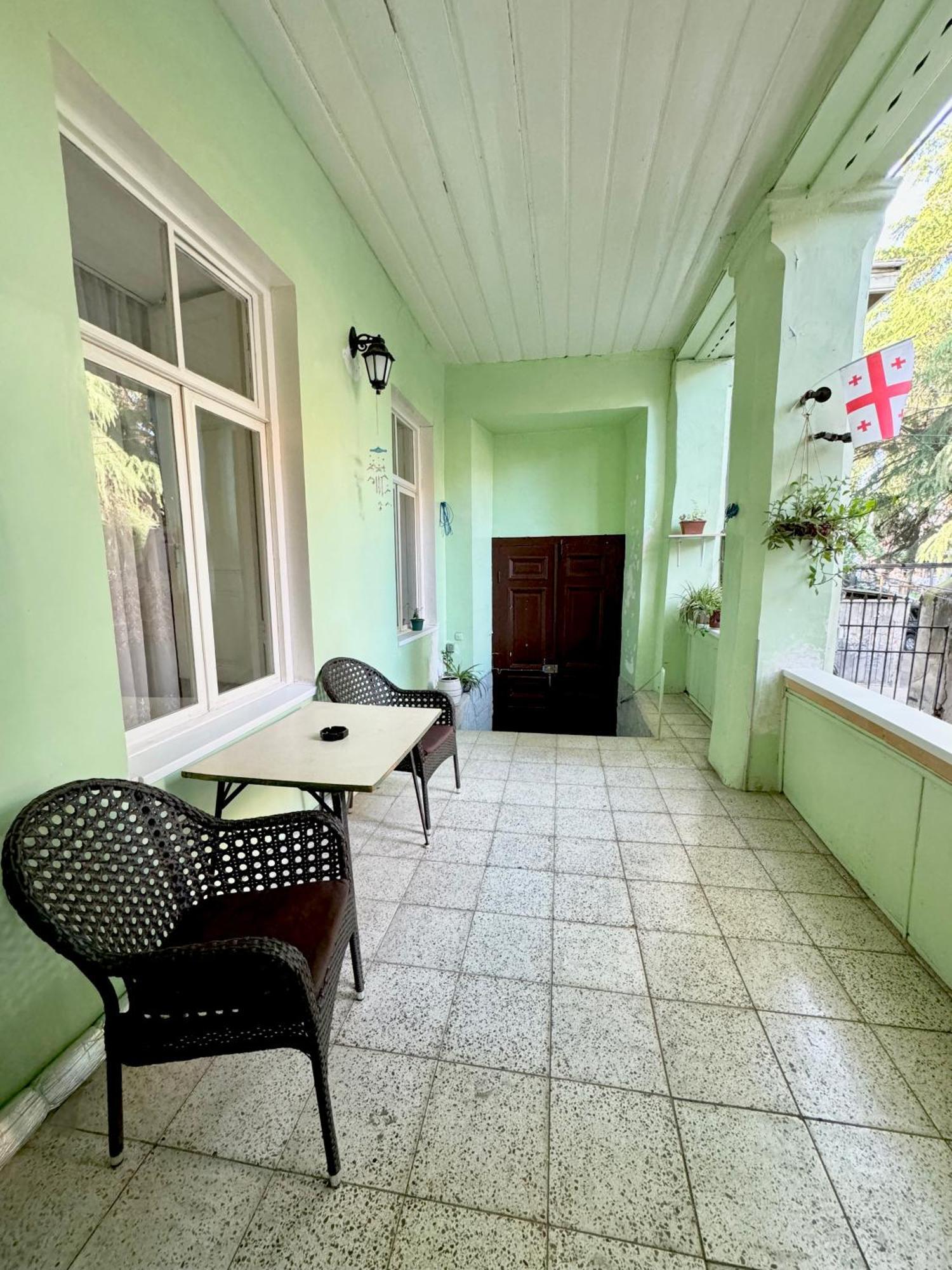 Authentic Old Tbilisi Apartment Экстерьер фото